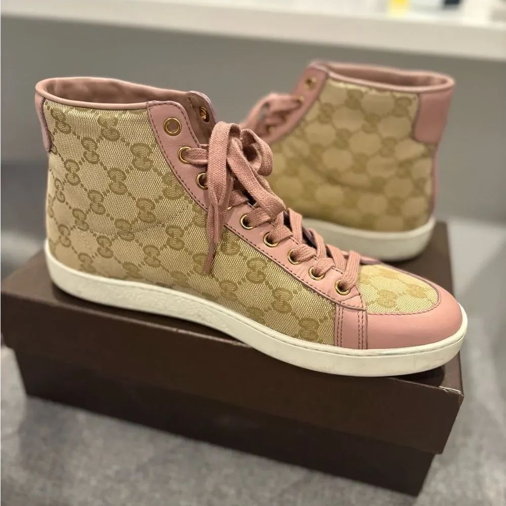 Gucci
Gucci GG Plus Canvas Sneakers